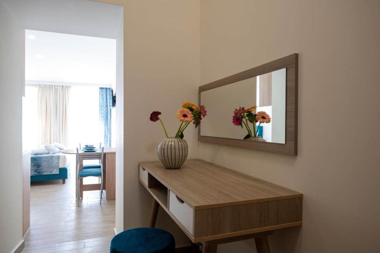 Kalypso Apartments Kalamata Exterior photo